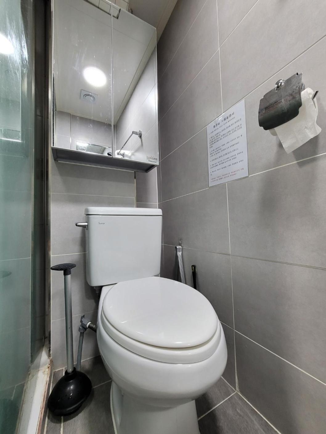 Female Only - Coco Stay Jongno Hyehwa Station Сеул Екстериор снимка