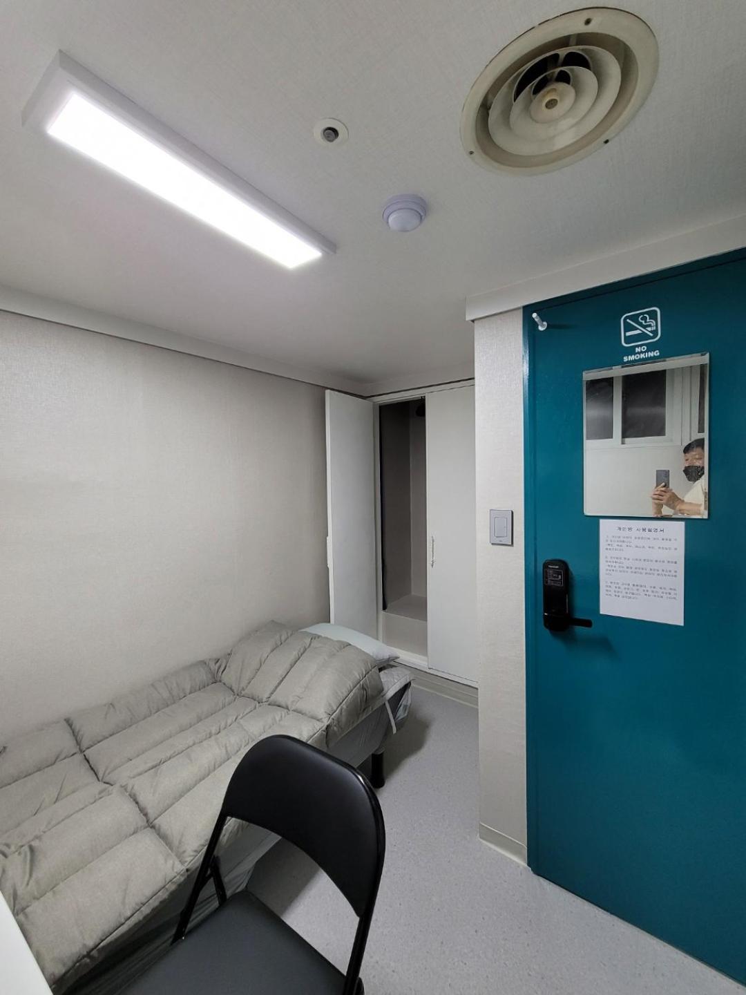 Female Only - Coco Stay Jongno Hyehwa Station Сеул Екстериор снимка