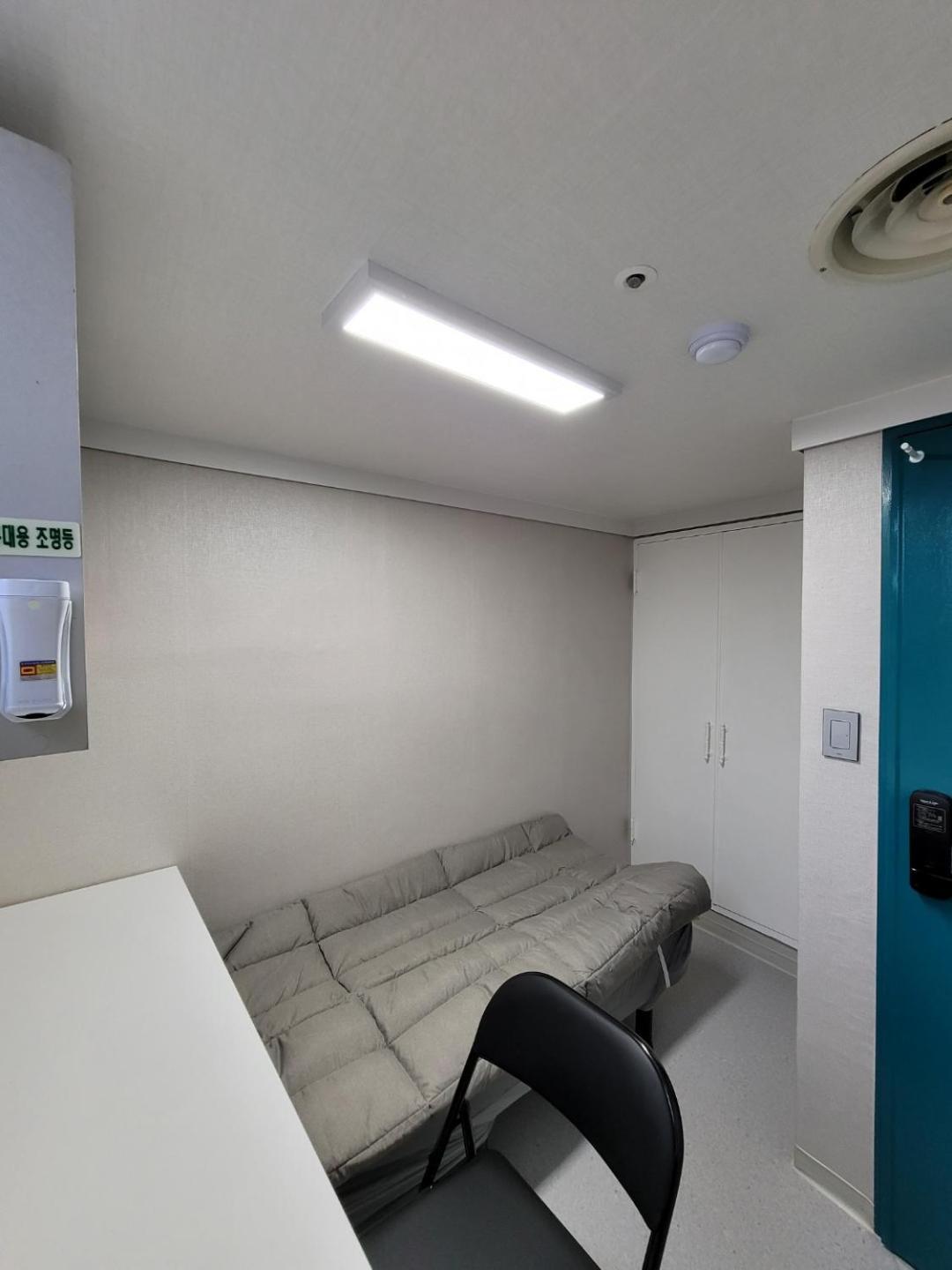 Female Only - Coco Stay Jongno Hyehwa Station Сеул Екстериор снимка