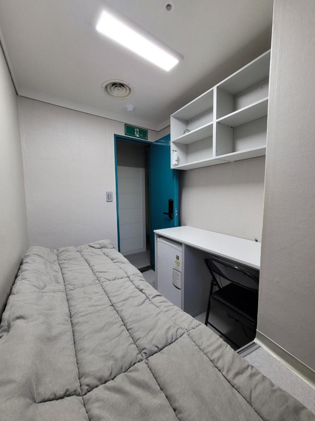 Female Only - Coco Stay Jongno Hyehwa Station Сеул Екстериор снимка
