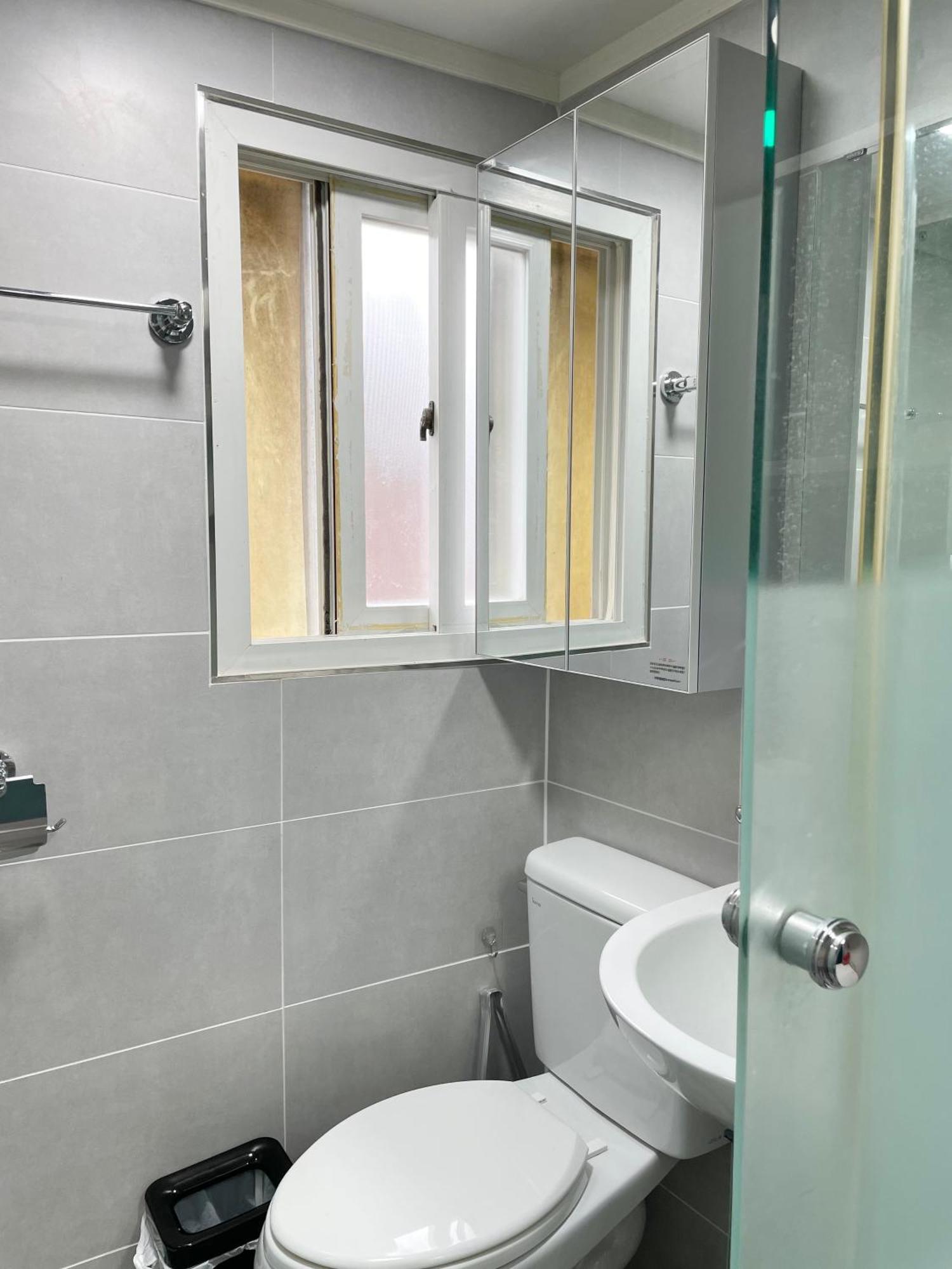 Female Only - Coco Stay Jongno Hyehwa Station Сеул Екстериор снимка