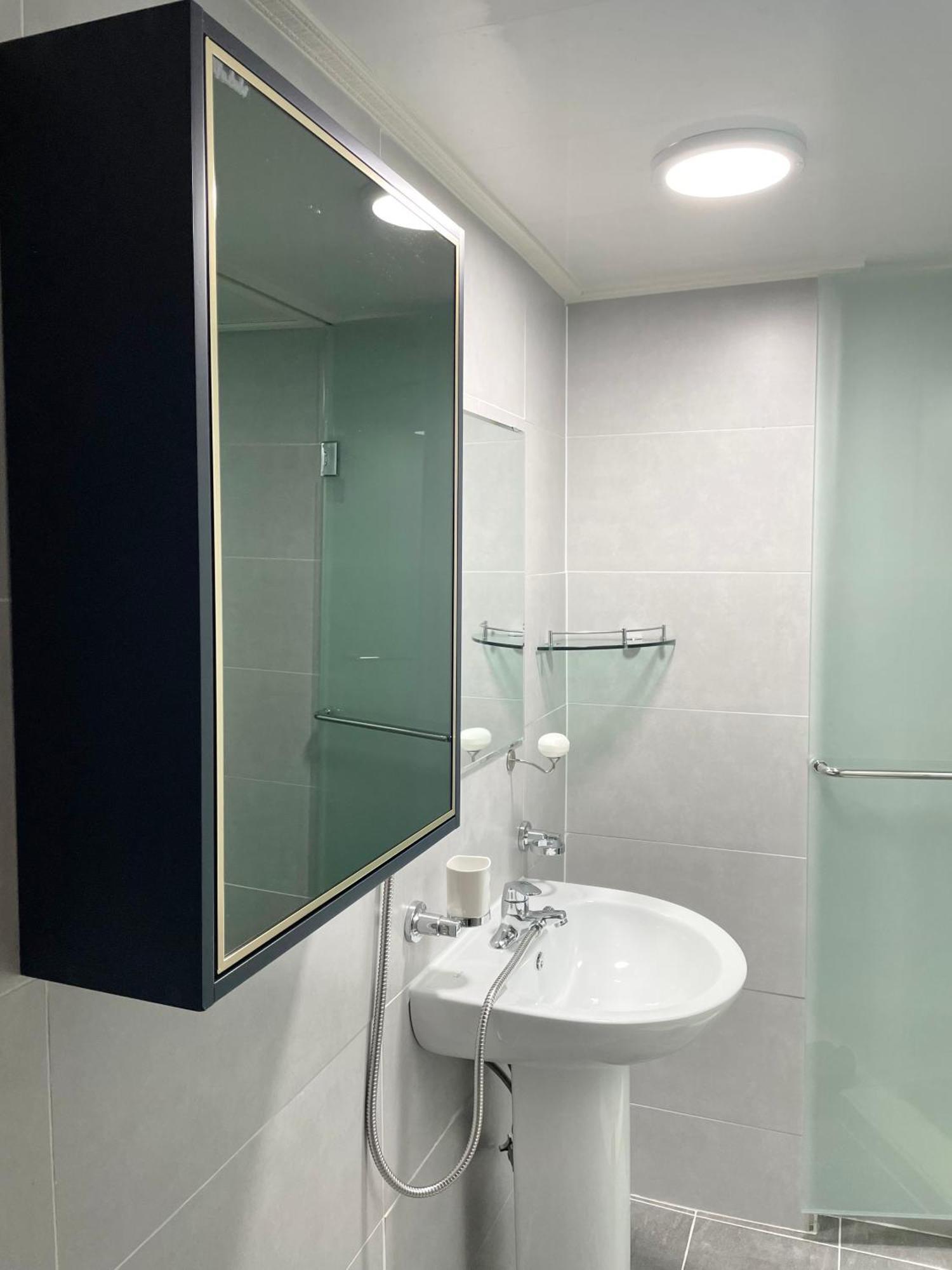 Female Only - Coco Stay Jongno Hyehwa Station Сеул Екстериор снимка