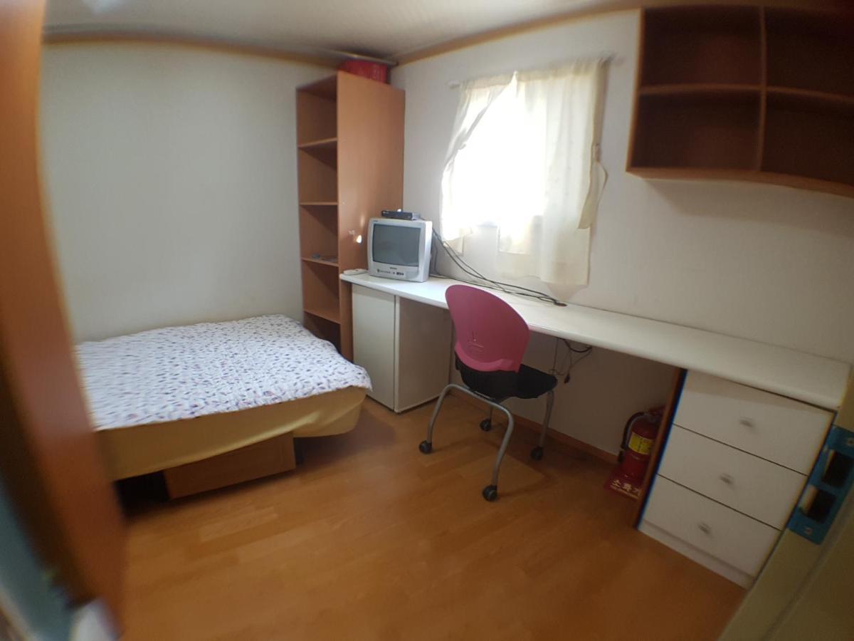 Female Only - Coco Stay Jongno Hyehwa Station Сеул Екстериор снимка